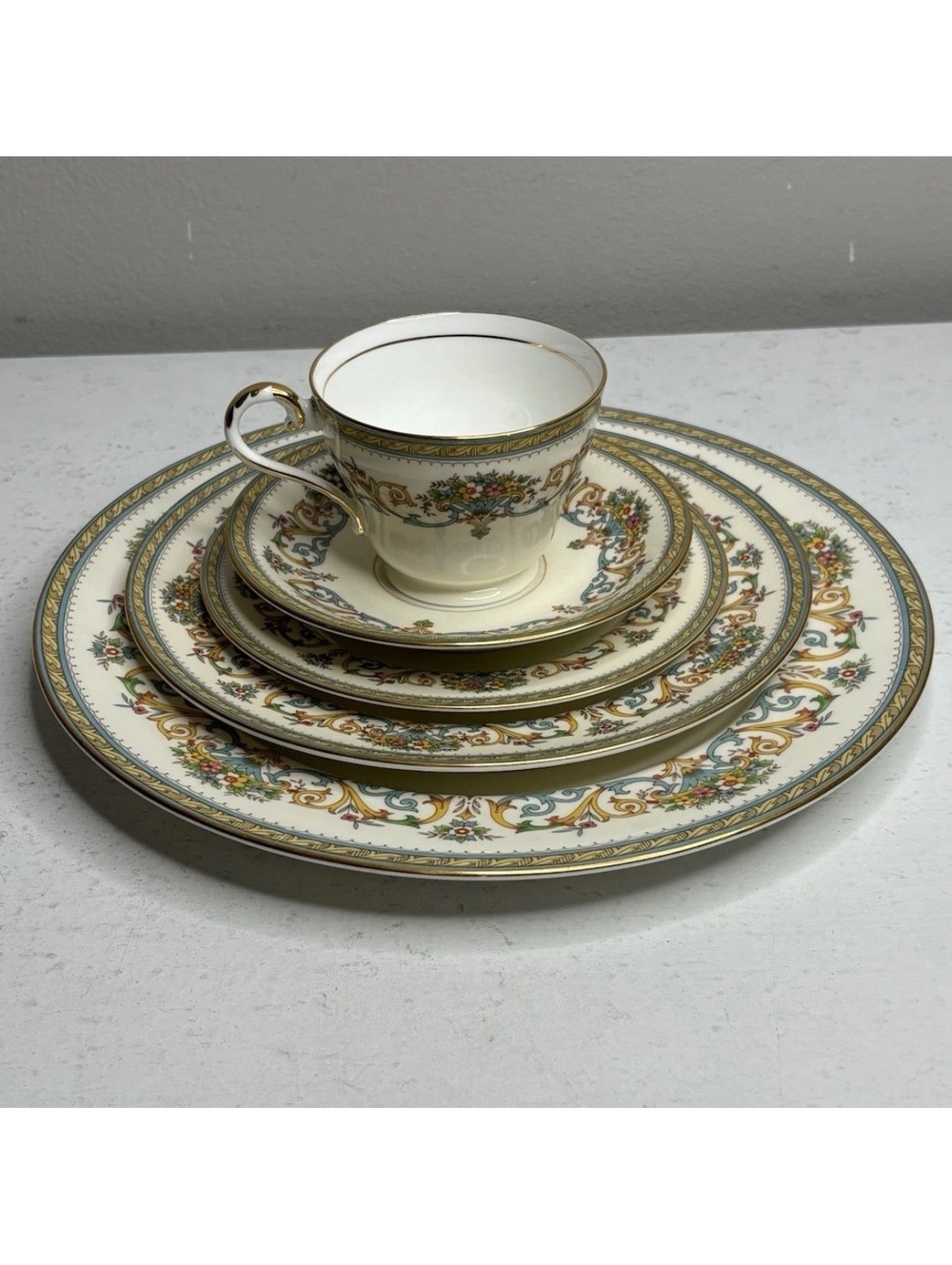Aynsley Henley 5 Piece Place Setting Bone China Set